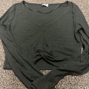 V neck ribbed long sleeve crop top with knot.